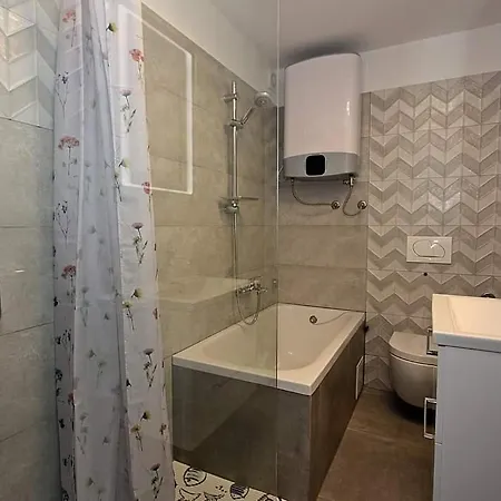 Samanta Apartment *