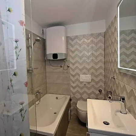 Samanta Apartment *
