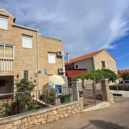 Samanta Apartamento *