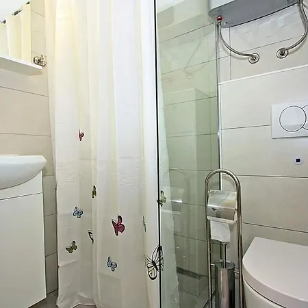 Samanta Супетар